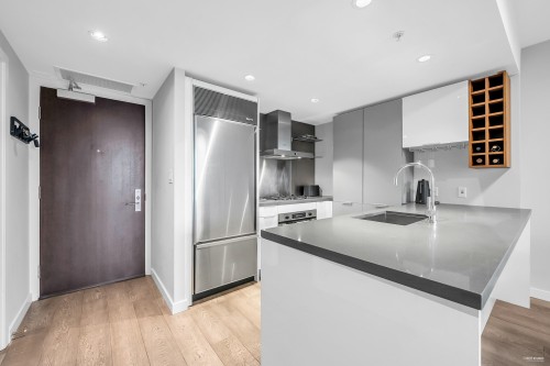 1907-788 Richards Street, Vancouver, BC 