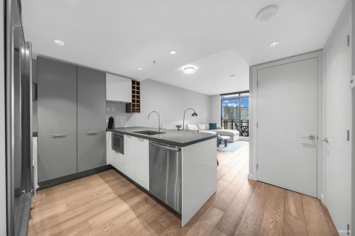 1907-788 Richards Street, Vancouver, BC 