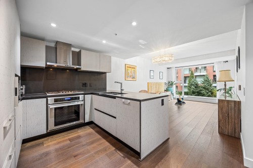 305-1571 57Th Avenue W, Vancouver, BC 