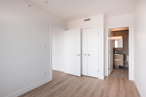 1201-5593 No. 3 Road, Richmond, BC 