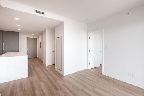 1201-5593 No. 3 Road, Richmond, BC 