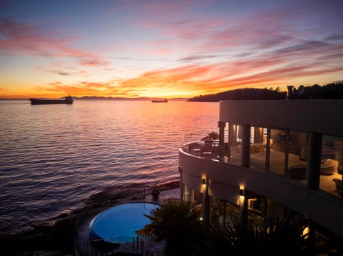 3912 Marine Drive, West Vancouver, BC 