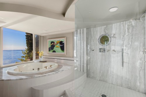 3912 Marine Drive, West Vancouver, BC 