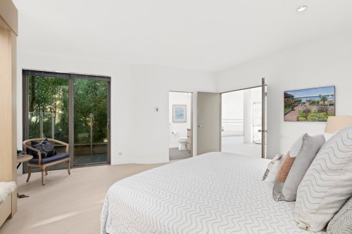 3912 Marine Drive, West Vancouver, BC 