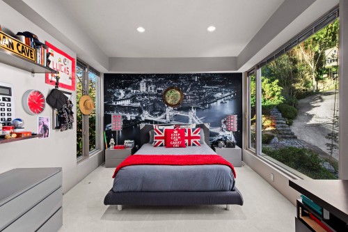 3912 Marine Drive, West Vancouver, BC 