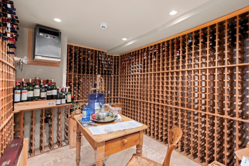 3912 Marine Drive, West Vancouver, BC 