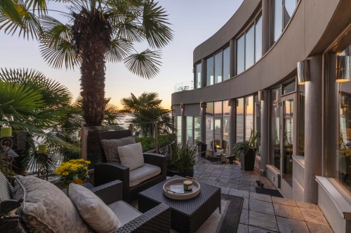 3912 Marine Drive, West Vancouver, BC 