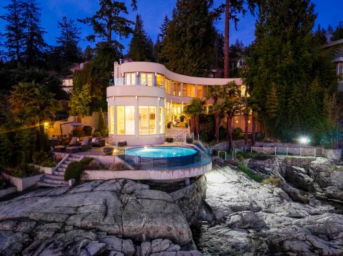 3912 Marine Drive, West Vancouver, BC 