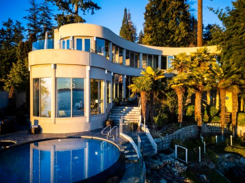 3912 Marine Drive, West Vancouver, BC 