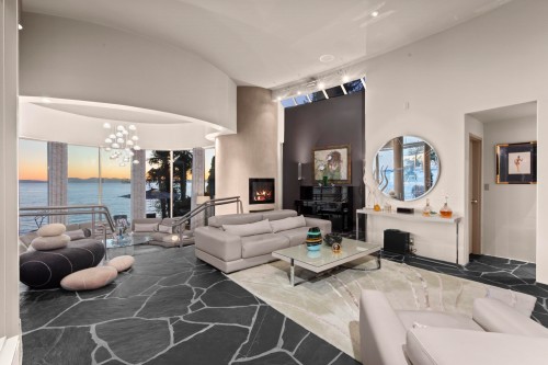 3912 Marine Drive, West Vancouver, BC 