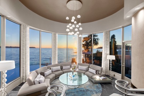 3912 Marine Drive, West Vancouver, BC 