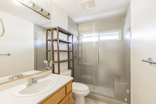 6696 London Drive, Delta, BC 