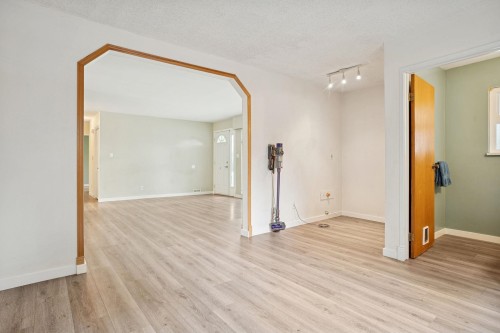 5447 River Road, Delta, BC 