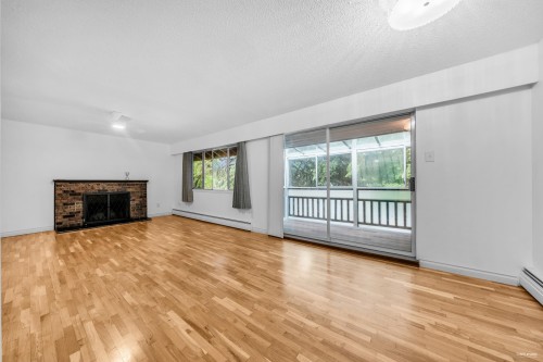 704-555 28Th Street W, North Vancouver, BC 