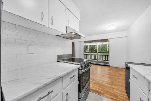 704-555 28Th Street W, North Vancouver, BC 