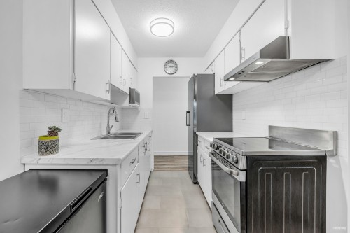 704-555 28Th Street W, North Vancouver, BC 