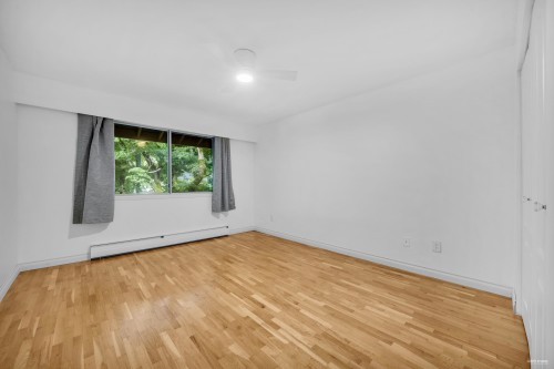 704-555 28Th Street W, North Vancouver, BC 