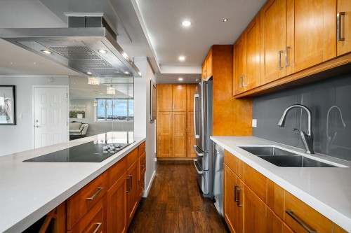 602-2090 Argyle Avenue, West Vancouver, BC 