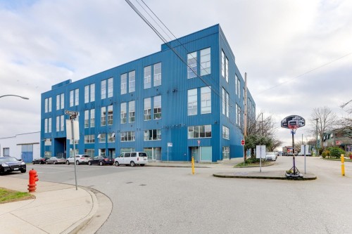 302-1220 Pender Street E, Vancouver, BC 