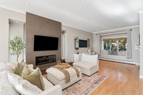 333 Keith Road E, North Vancouver, BC 