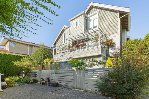333 Keith Road E, North Vancouver, BC 