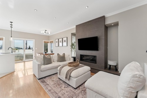 333 Keith Road E, North Vancouver, BC 