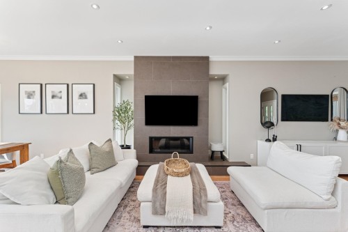 333 Keith Road E, North Vancouver, BC 