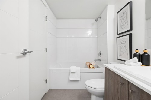 412-2525 Clarke Street, Port Moody, BC 