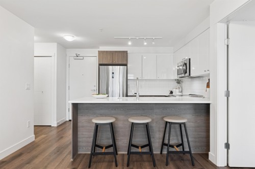 412-2525 Clarke Street, Port Moody, BC 