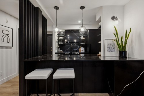 104-2119 Yew Street, Vancouver, BC 