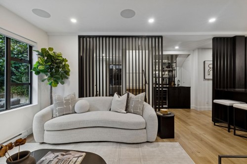 104-2119 Yew Street, Vancouver, BC 