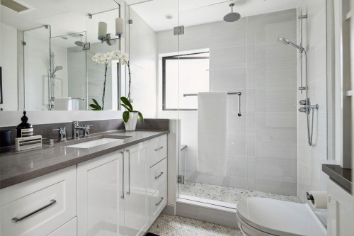 104-2119 Yew Street, Vancouver, BC 