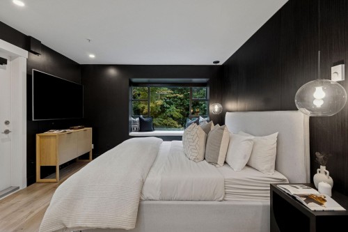 104-2119 Yew Street, Vancouver, BC 