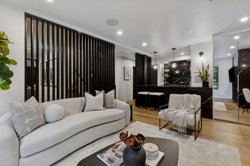 104-2119 Yew Street, Vancouver, BC 