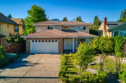 826 13th Street E North Vancouver, BC V7L 2M9