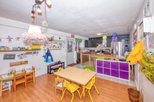 826 13Th Street E, North Vancouver, BC 