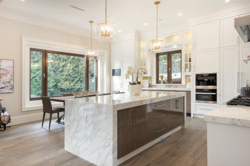 5637 Laburnum Street, Vancouver, BC 