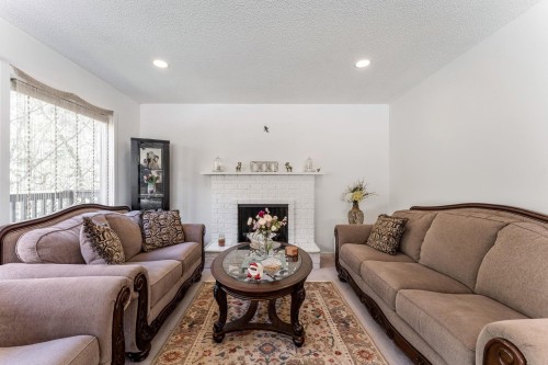 1949 Mahon Avenue, North Vancouver, BC 