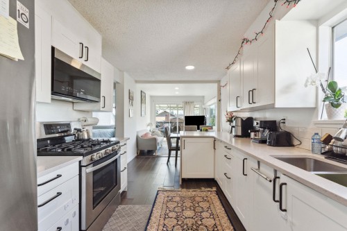 1949 Mahon Avenue, North Vancouver, BC 