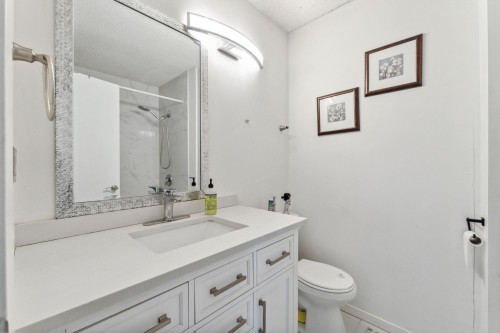 1949 Mahon Avenue, North Vancouver, BC 