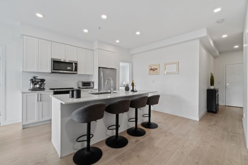 301-808 Gauthier Avenue, Coquitlam, BC 