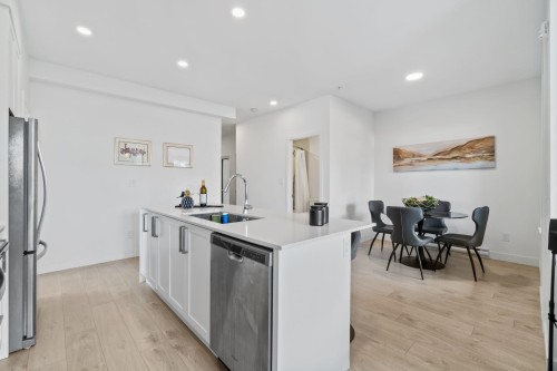 301-808 Gauthier Avenue, Coquitlam, BC 