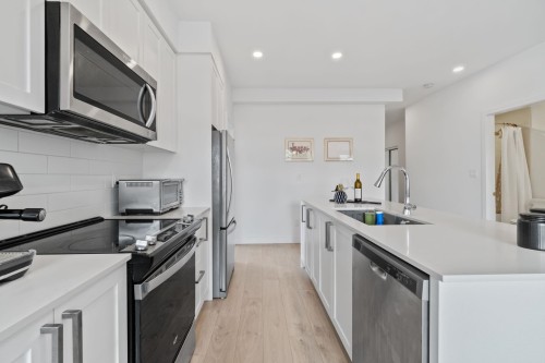 301-808 Gauthier Avenue, Coquitlam, BC 