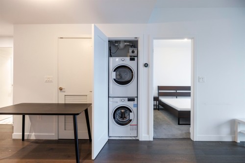 806-8155 Capstan Way, Richmond, BC 