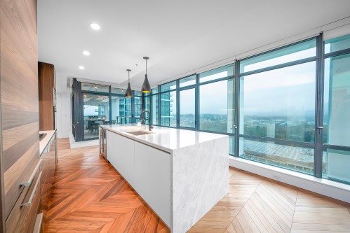 2802-2378 Alpha Avenue, Burnaby, BC 