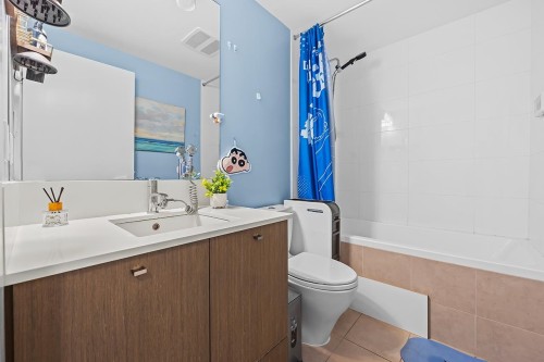 2011-5511 Hollybridge Way, Richmond, BC 