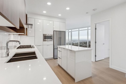 1808-7683 Park Crescent, Burnaby, BC 