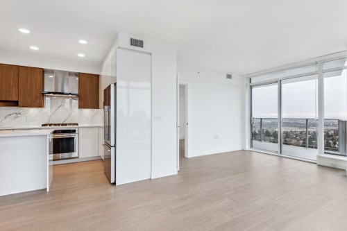 1808-7683 Park Crescent, Burnaby, BC 