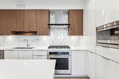 1808-7683 Park Crescent, Burnaby, BC 