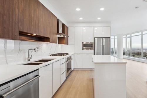 1808-7683 Park Crescent, Burnaby, BC 